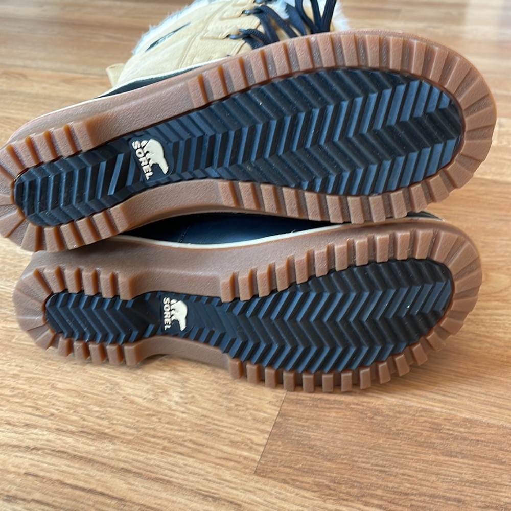 + nwot + SOREL Winter Boots - Picture 6 of 7